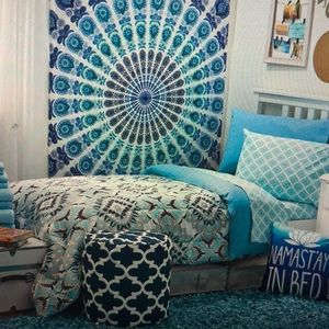 Dorm bedding